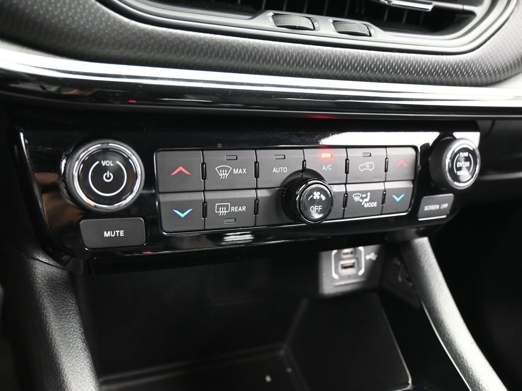 Used 2022 Jeep Compass Trailhawk w/ Trailhawk Elite Group image 21