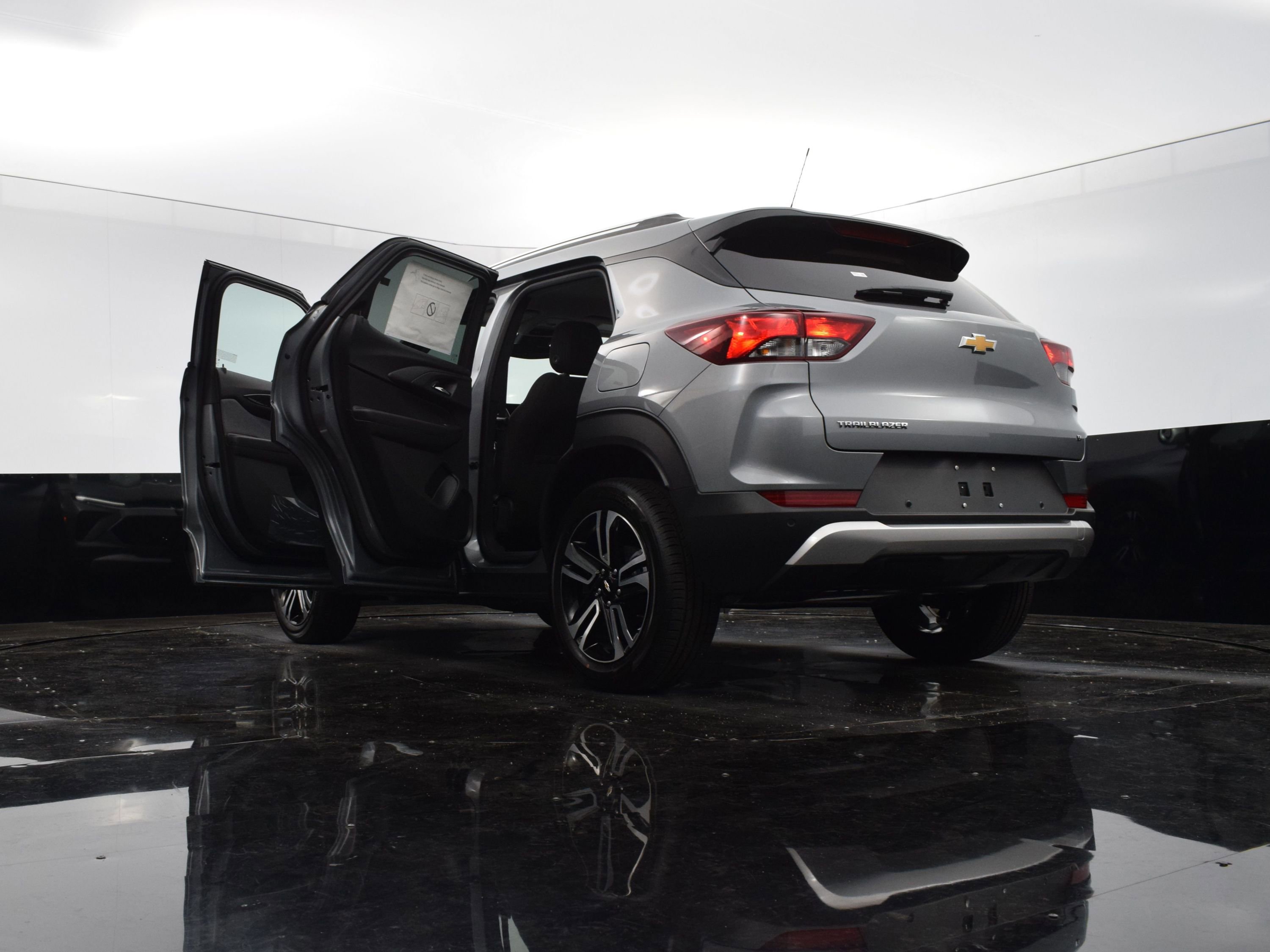 New 2025 Chevrolet TrailBlazer LT w/ Convenience Package image 36