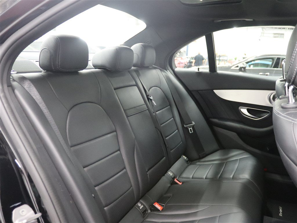 Used 2018 Mercedes-Benz C 300 4MATIC Sedan image 22