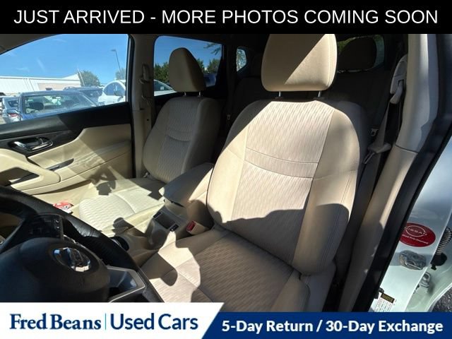 Used 2018 Nissan Rogue SV AWD/4WD image 17
