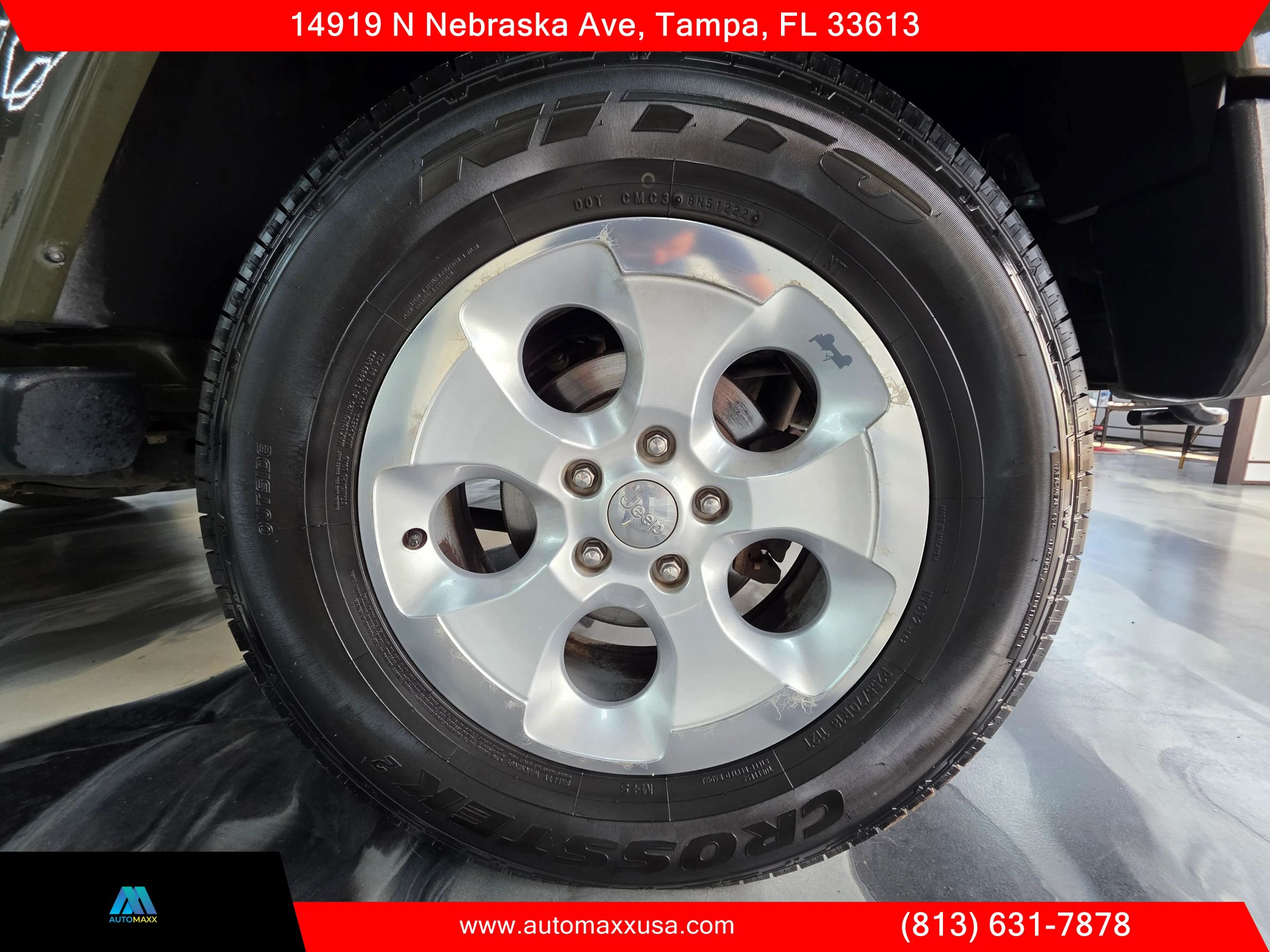 Used 2015 Jeep Wrangler Sahara w/ Connectivity Group AWD/4WD image 28