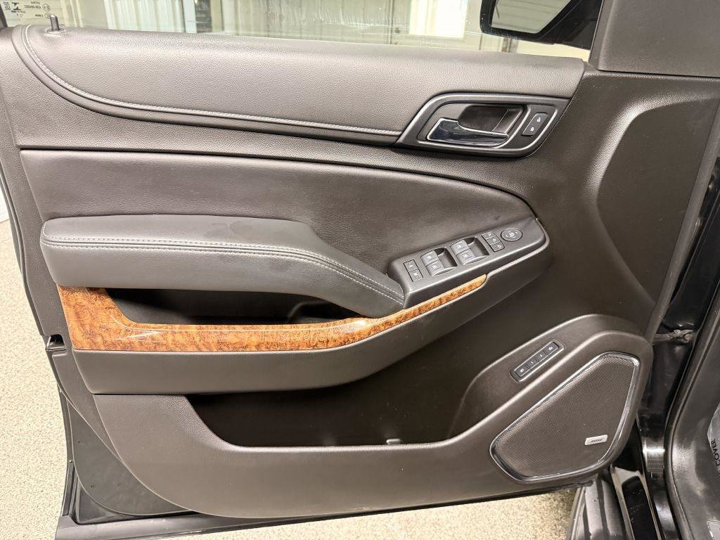 Used 2019 Chevrolet Suburban Premier image 23
