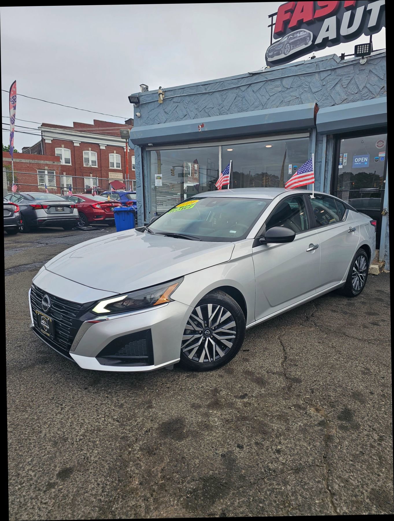 Used 2024 Nissan Altima 2.5 SV image 4