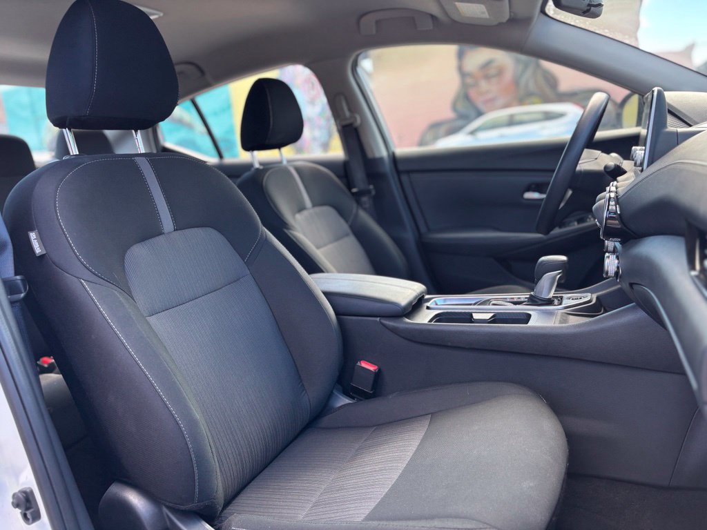 Used 2025 Nissan Sentra SV FWD image 9