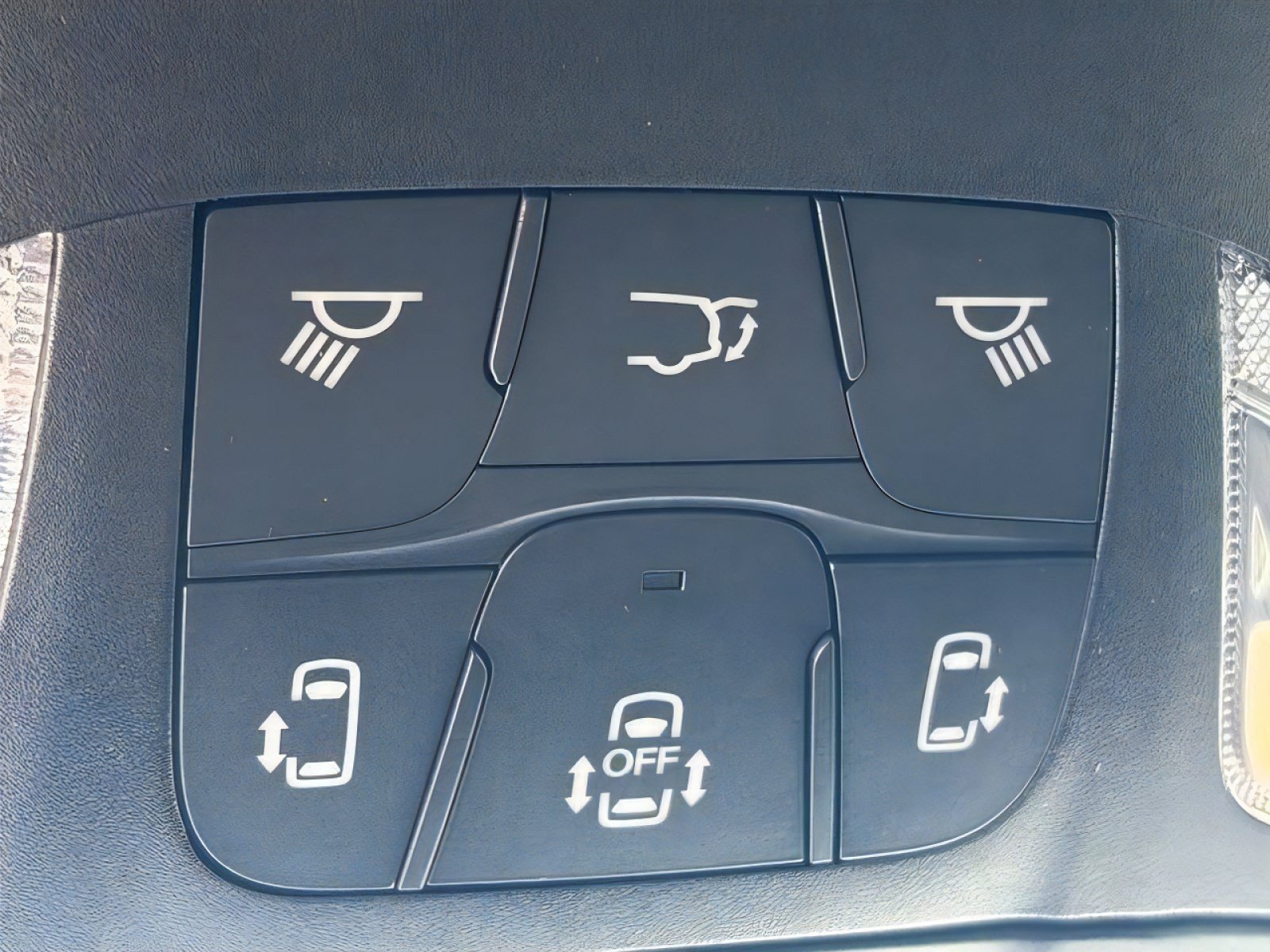 New 2026 Chrysler Voyager LX FWD image 27