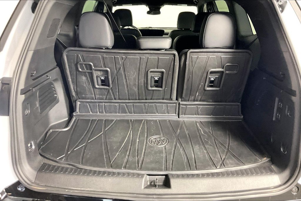 Certified 2025 Buick Enclave Sport Touring w/ Power Package FWD image 27
