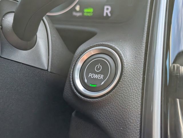 Certified 2023 Chevrolet Bolt EUV LT w/ Comfort Package image 22