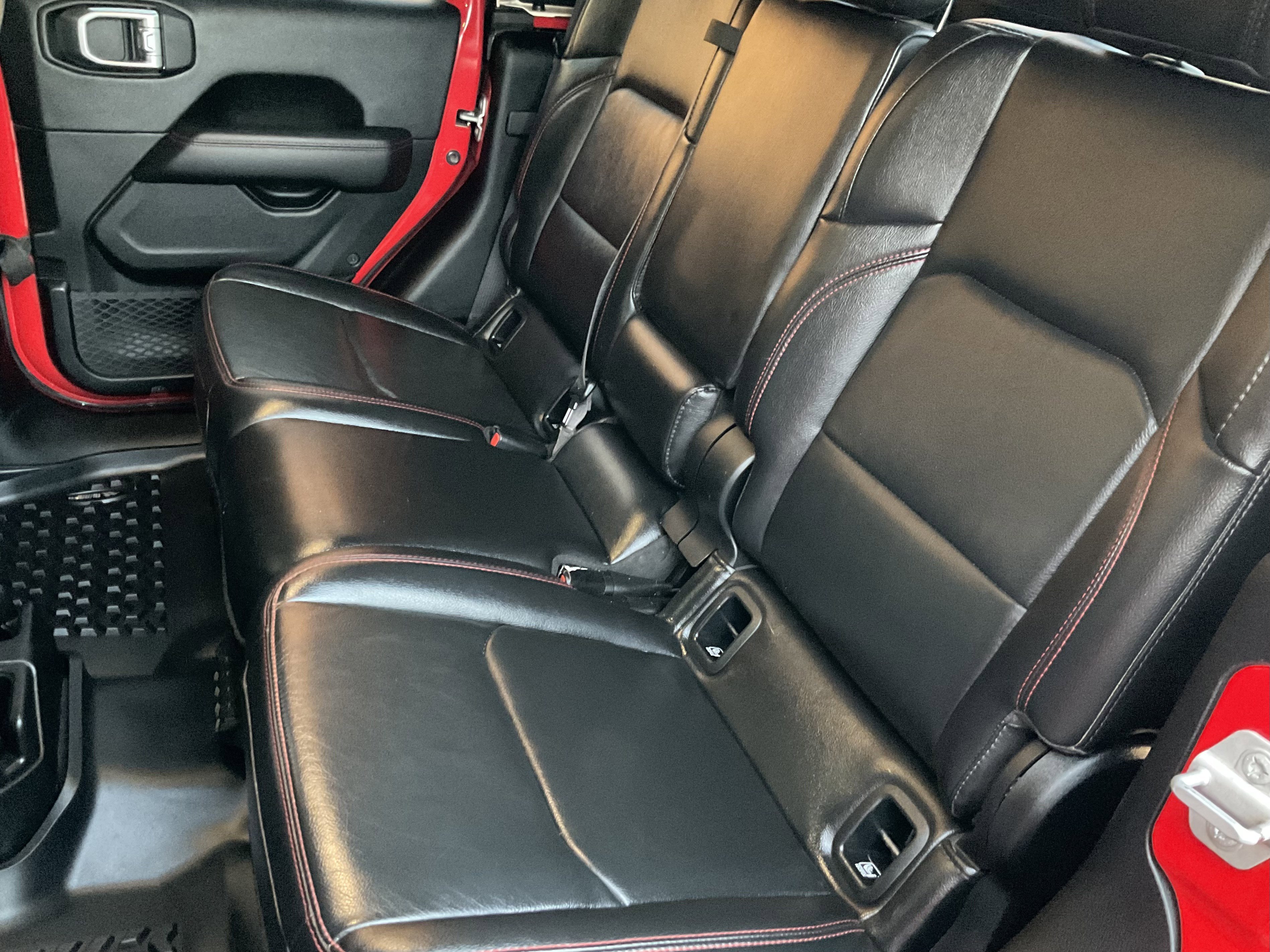 Used 2020 Jeep Gladiator Rubicon w/ Advanced Safety Group image 39