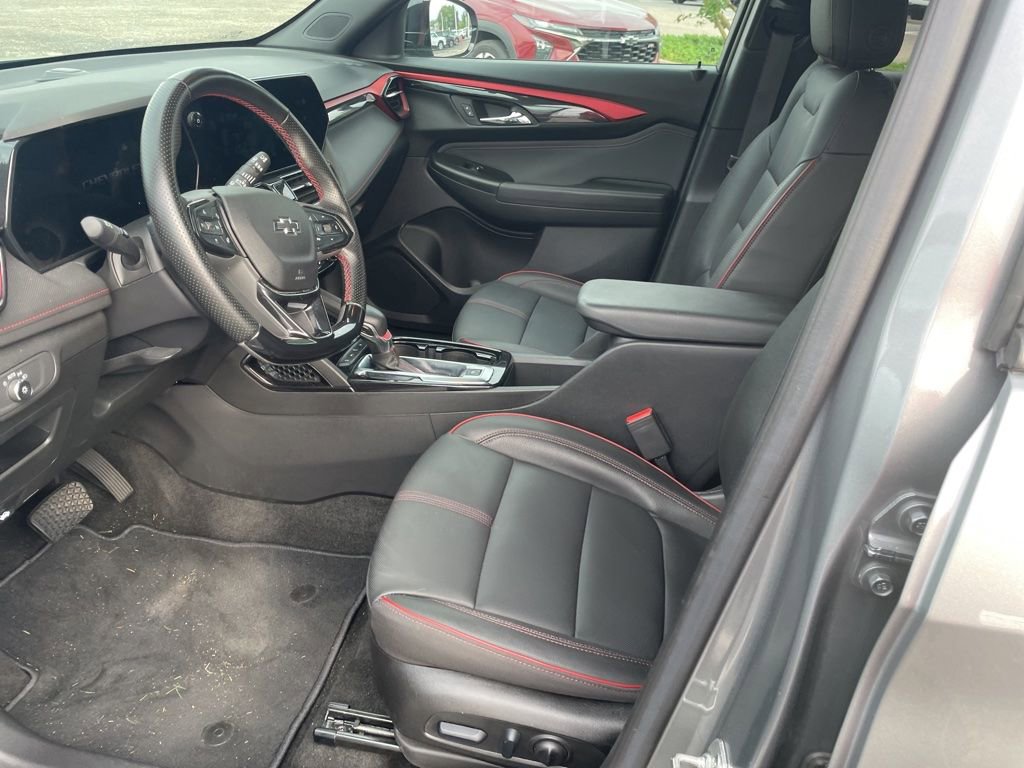 Used 2024 Chevrolet TrailBlazer RS w/ Convenience Package FWD image 15