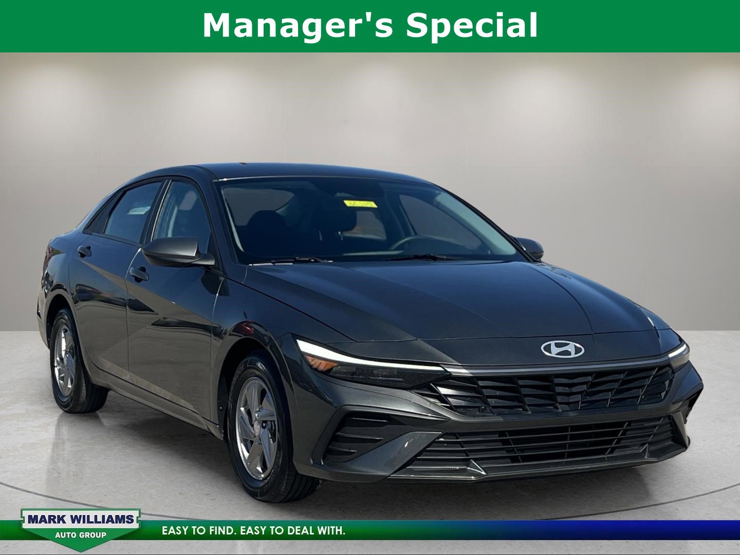 Used 2025 Hyundai Elantra SE w/ Cargo Package FWD image 1