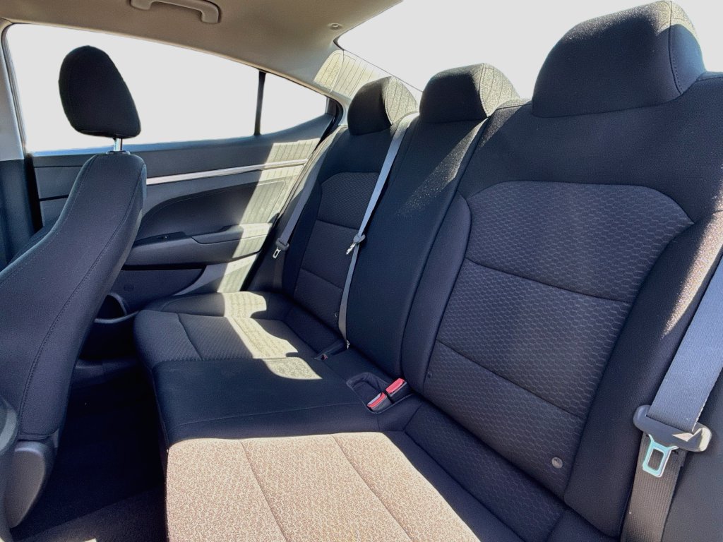 Used 2020 Hyundai Elantra SE w/ Cargo Package (C1) FWD image 25