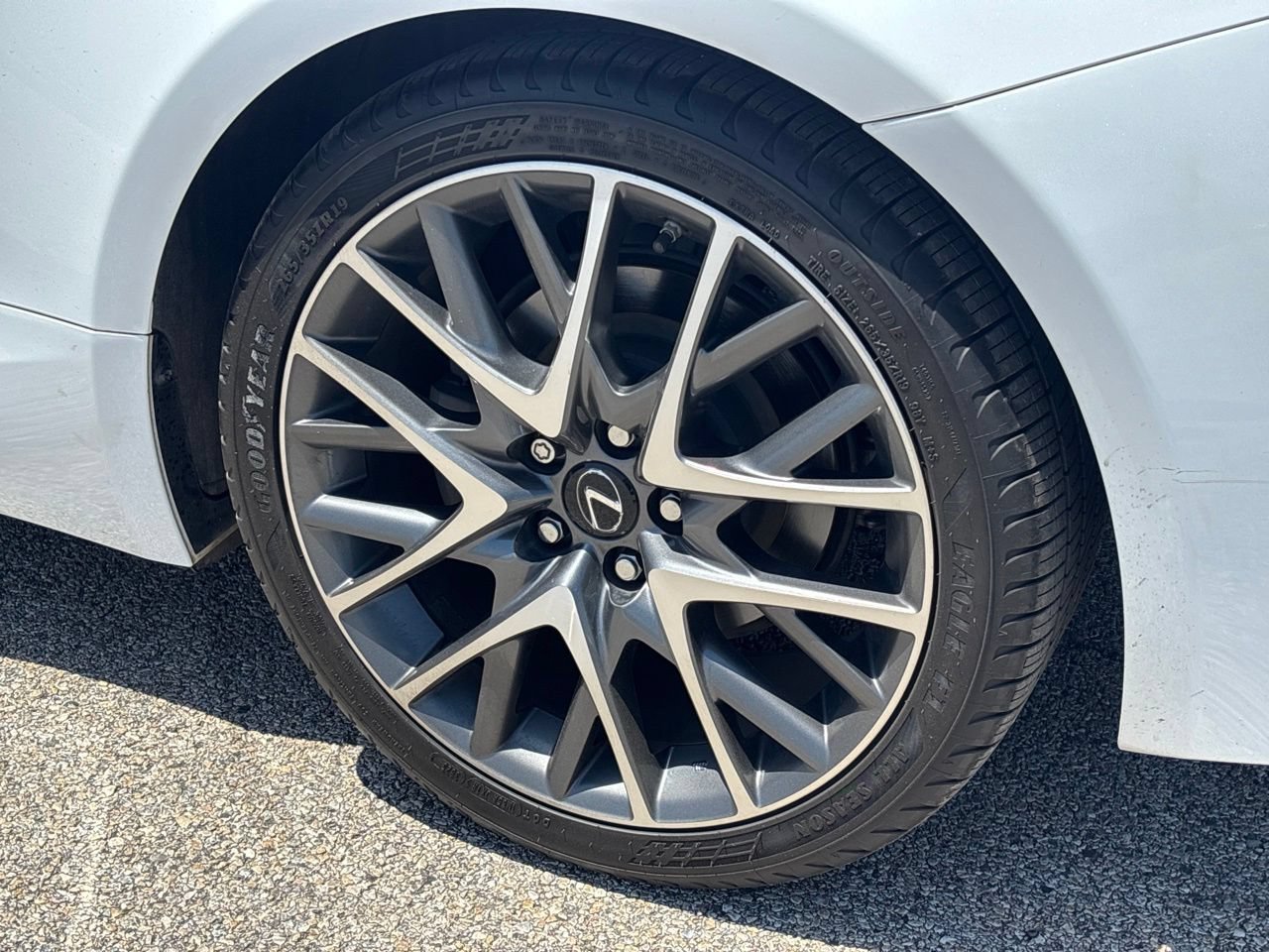 Used 2016 Lexus RC 200t RWD image 13