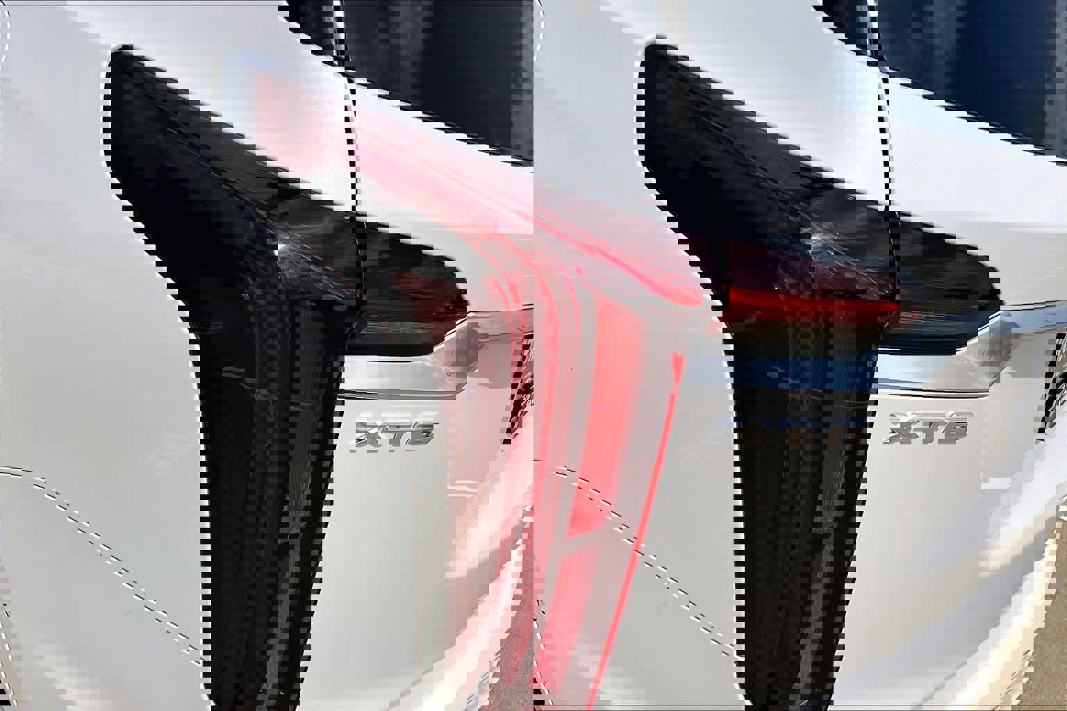 Used 2020 Cadillac XT6 Premium Luxury FWD image 25