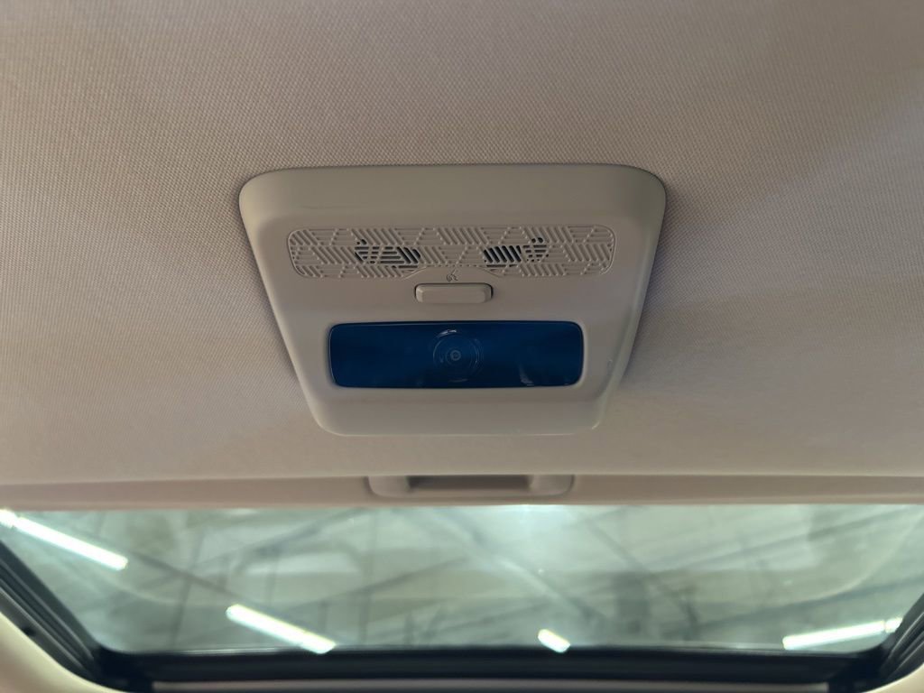 Used 2025 Kia Carnival SX image 36