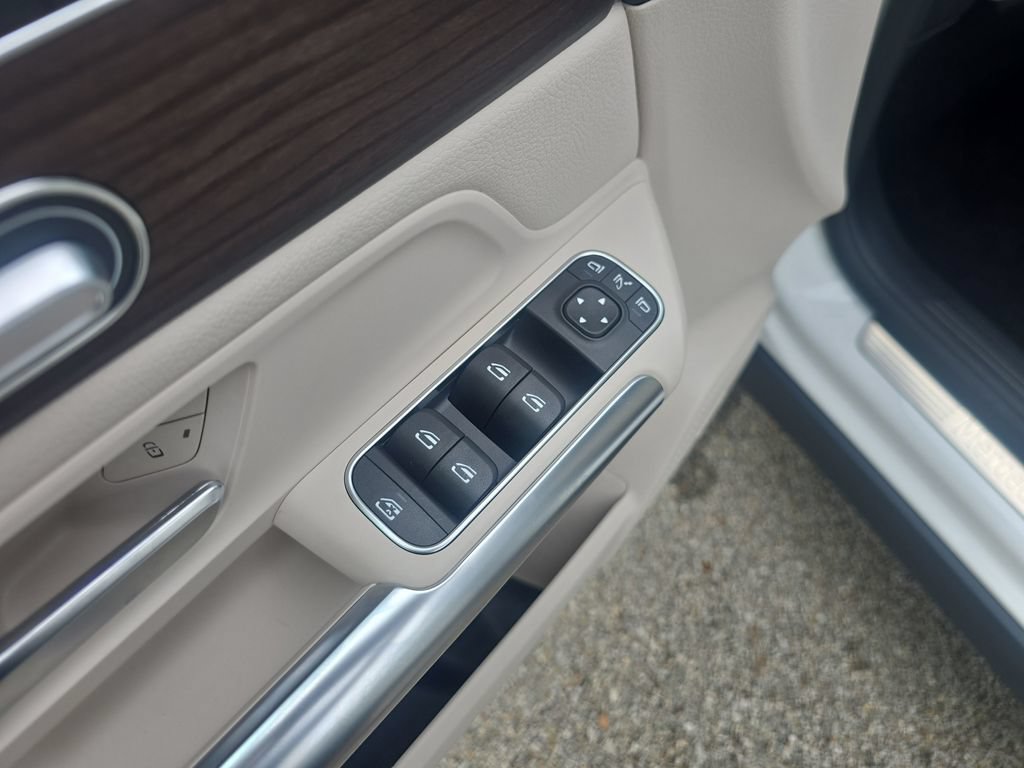 New 2026 Mercedes-Benz GLA 250 4MATIC image 11
