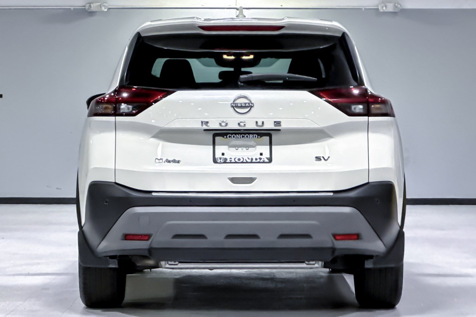 Used 2023 Nissan Rogue SV FWD image 9