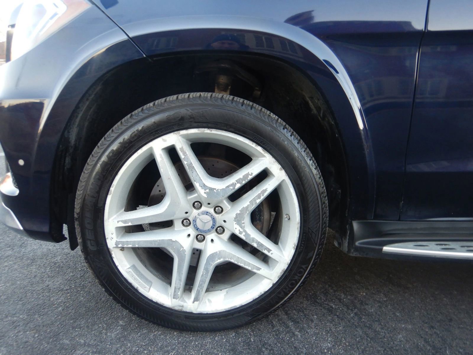 Used 2013 Mercedes-Benz GL 550 4MATIC image 28