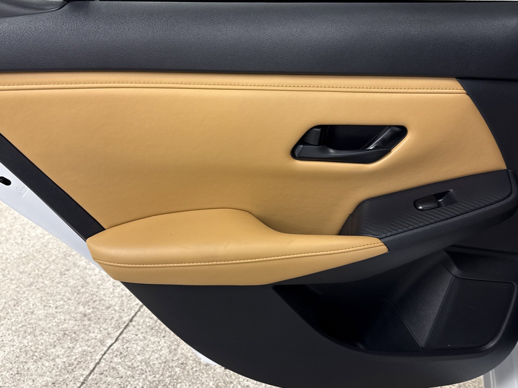 Used 2024 Nissan Sentra SV w/ SV Premium Package image 15