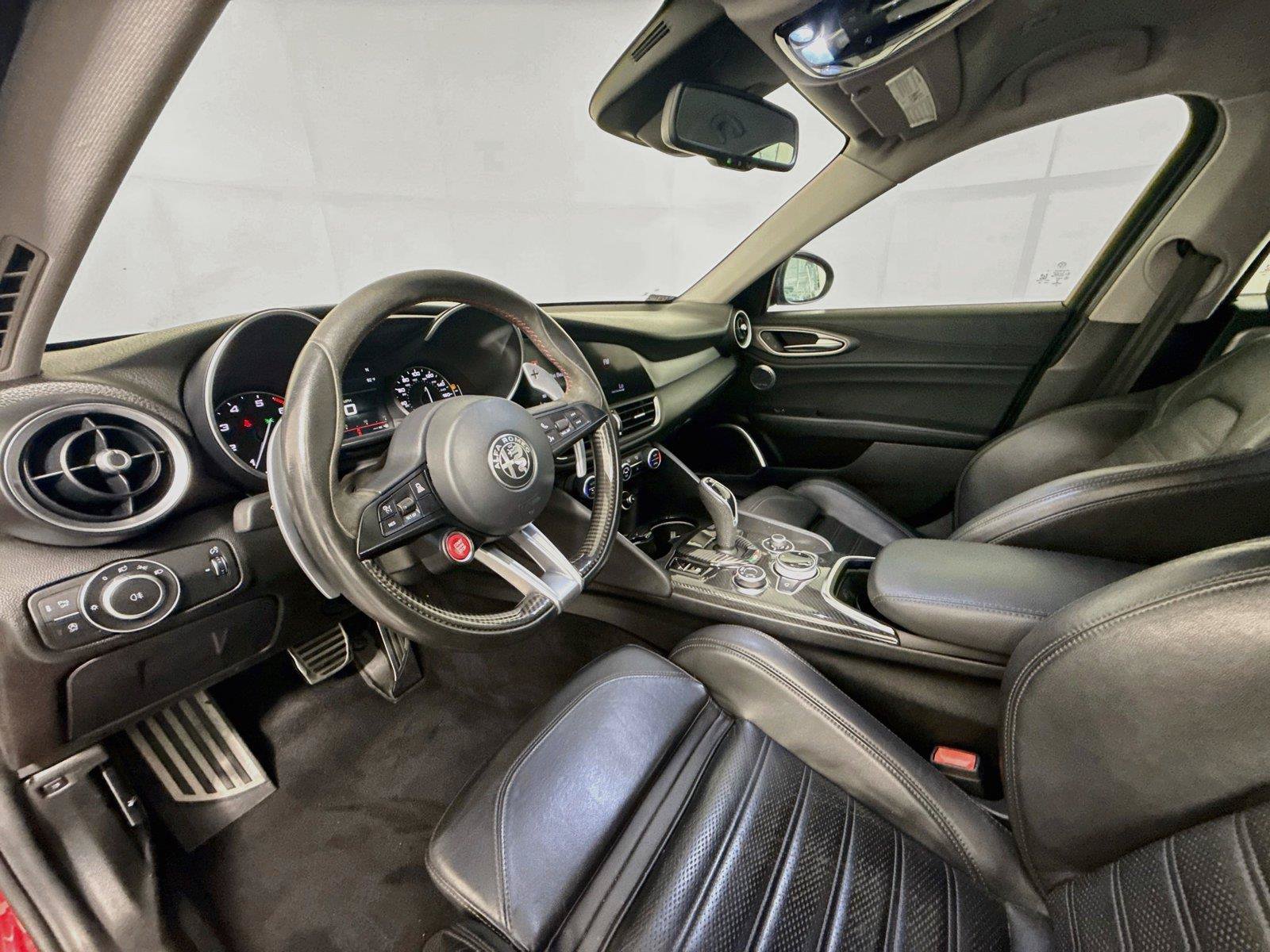 Used 2018 Alfa Romeo Giulia Ti Sport w/ Quick Order Package 22S Sport AWD/4WD image 7