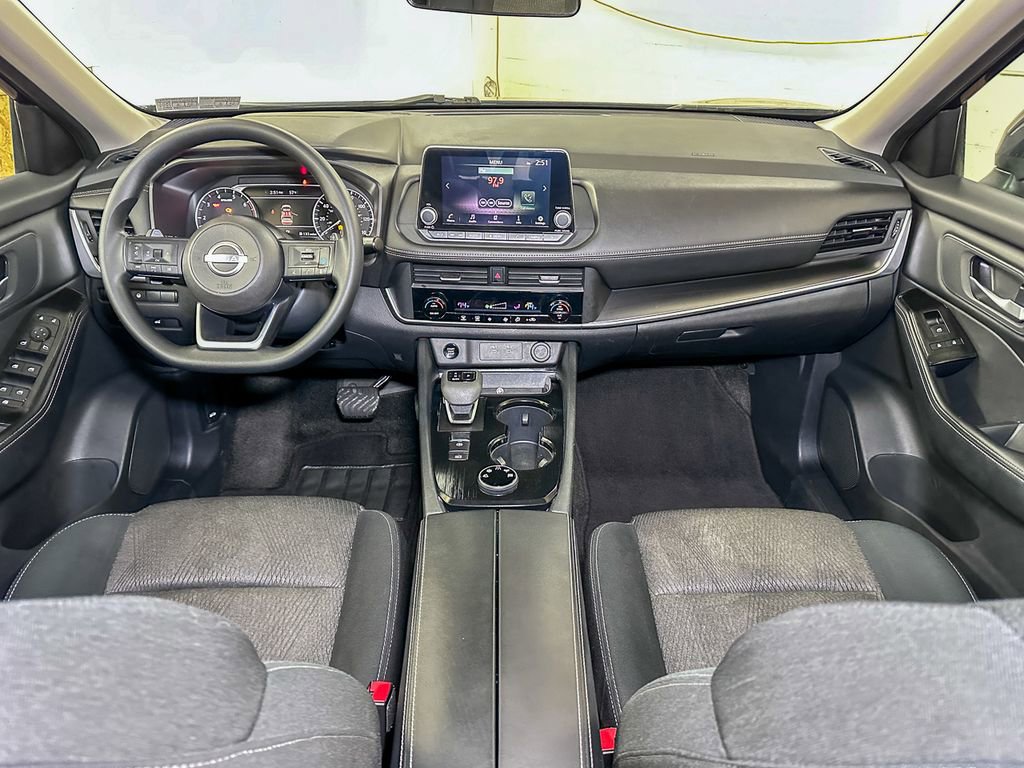 Used 2024 Nissan Rogue SV image 29