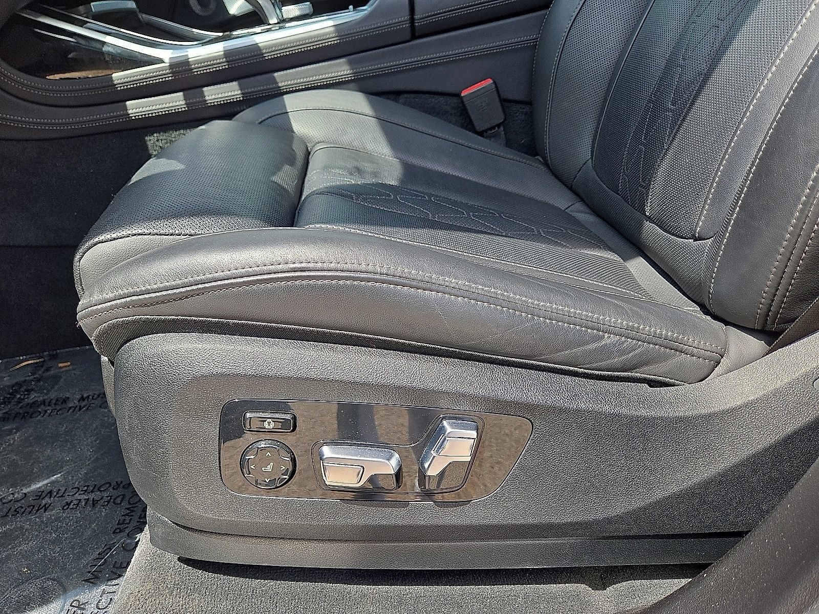 Used 2023 BMW ALPINA XB7 AWD/4WD image 26