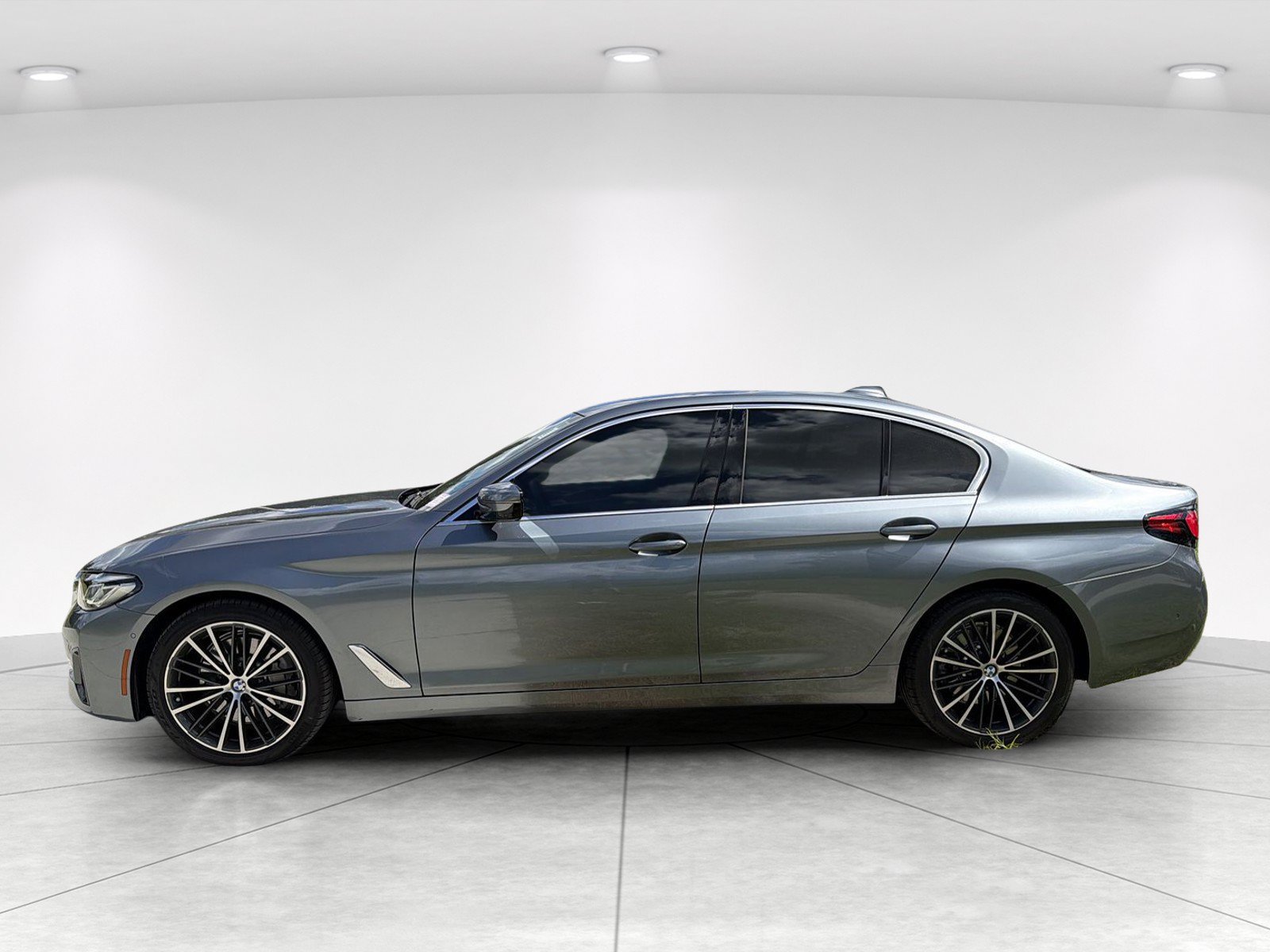 Used 2021 BMW 530i w/ Premium Package RWD image 7