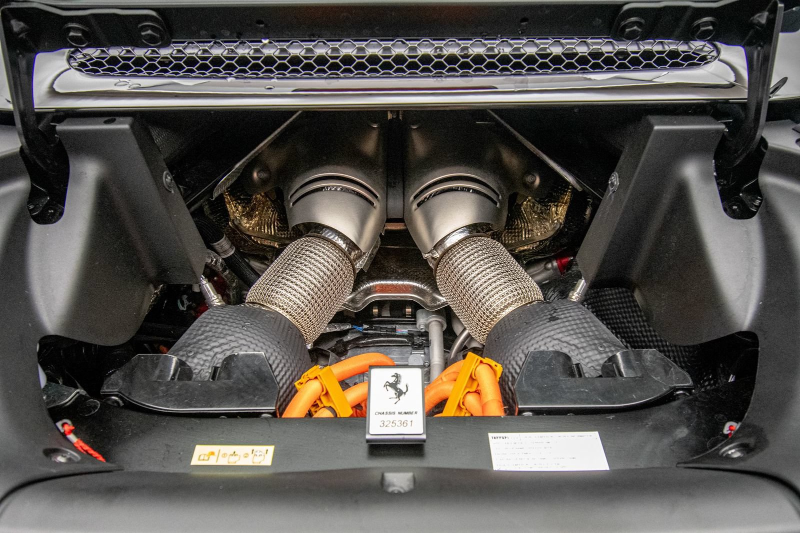 Used 2025 Ferrari 296 GTS RWD image 40