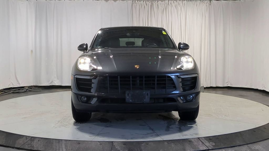 Used 2018 Porsche Macan image 3