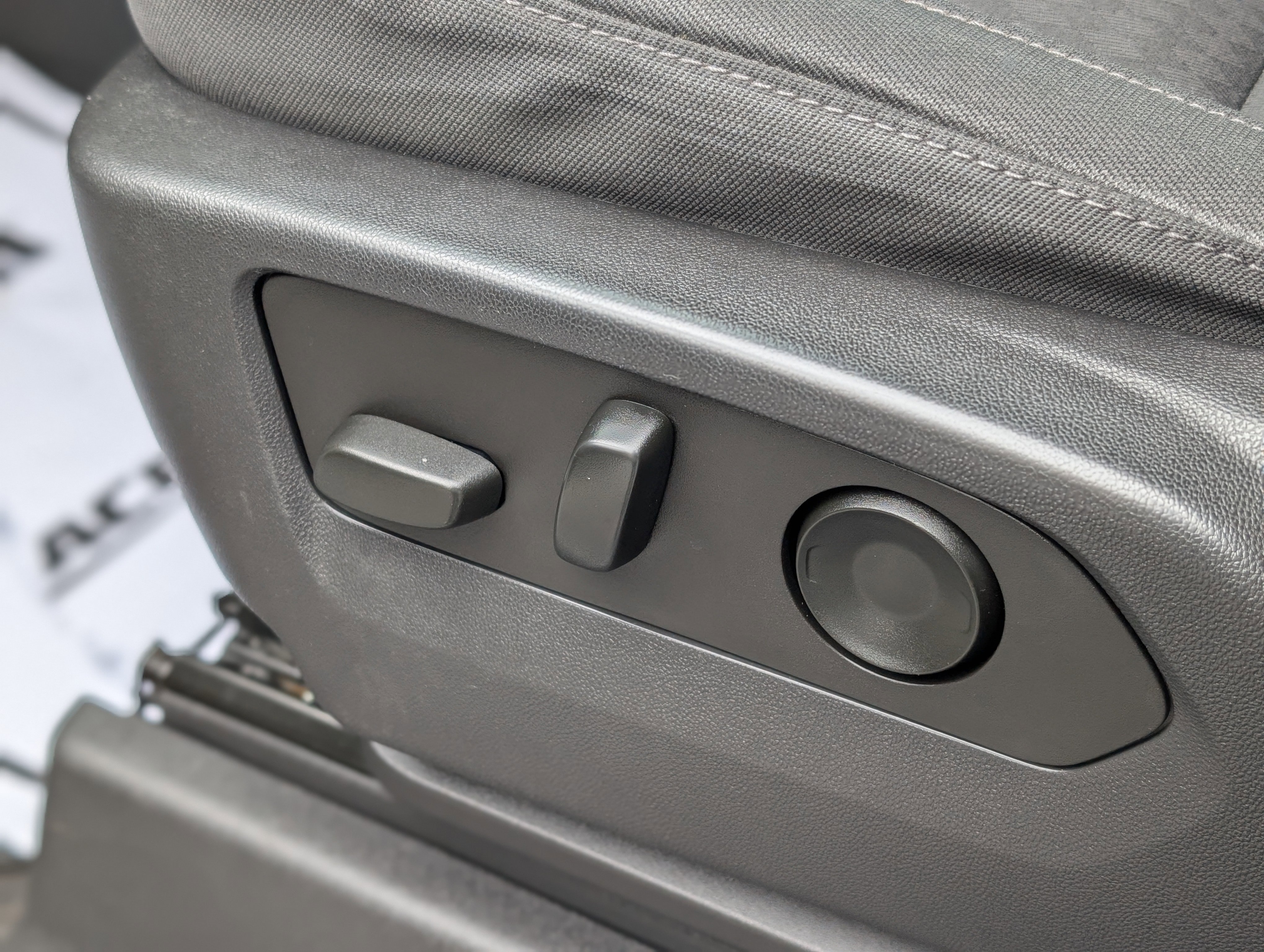 Used 2023 Chevrolet Silverado 1500 Custom image 26