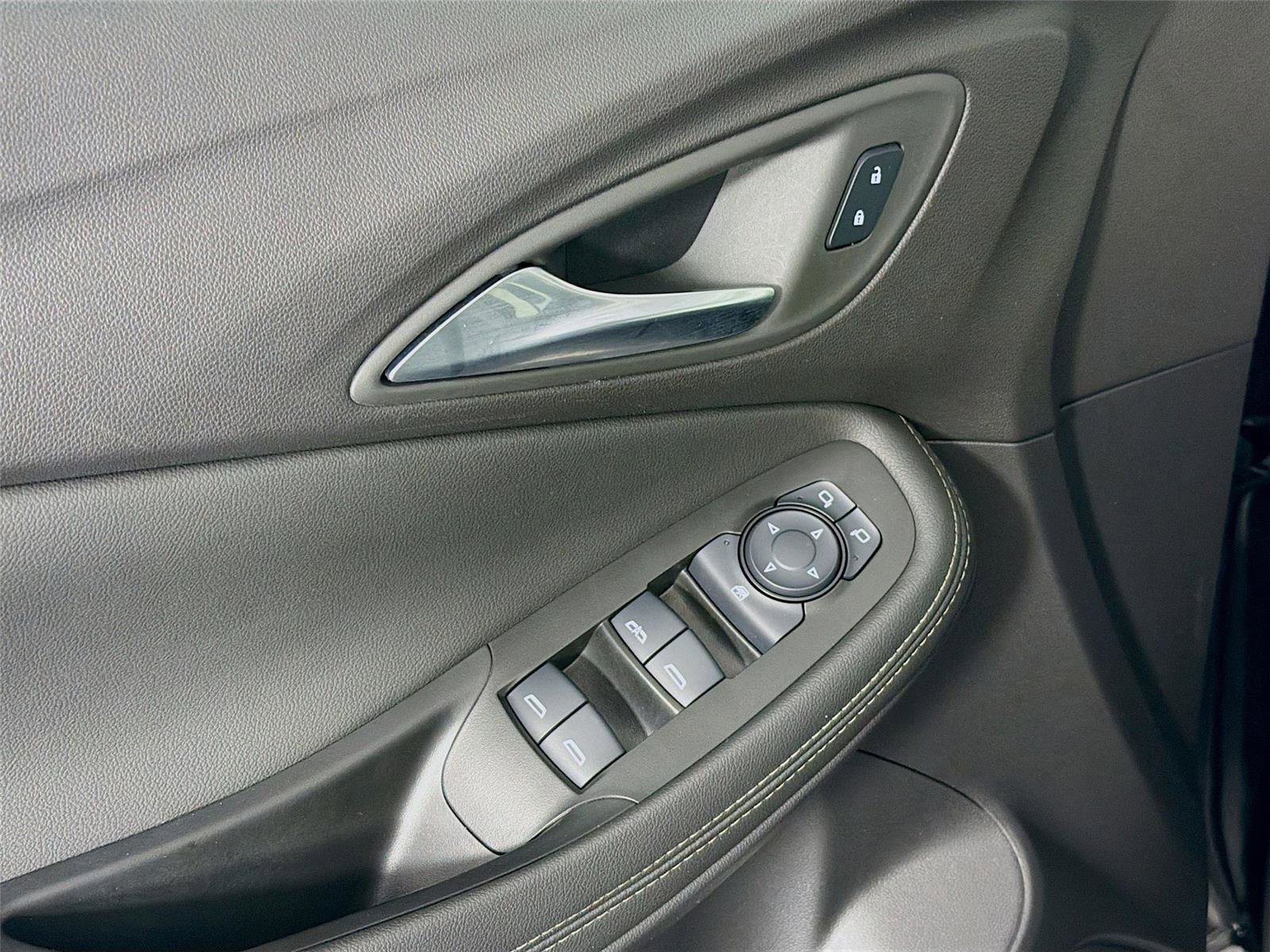 Used 2023 Buick Encore GX Preferred w/ Cold Weather Comfort Package image 18