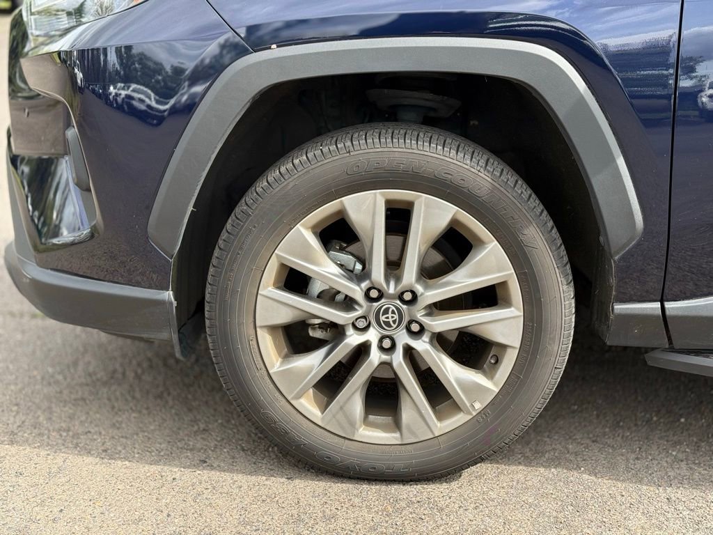 Certified 2023 Toyota RAV4 XLE Premium image 9