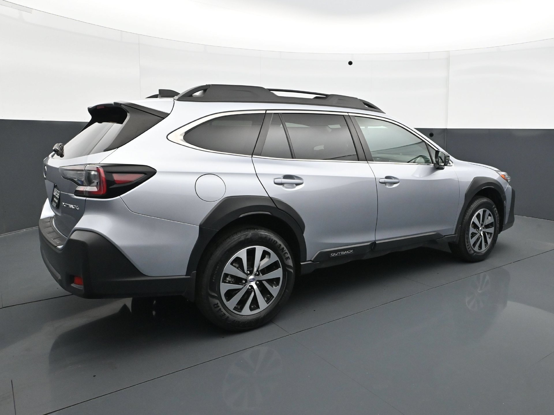 Used 2025 Subaru Outback Premium AWD/4WD image 7