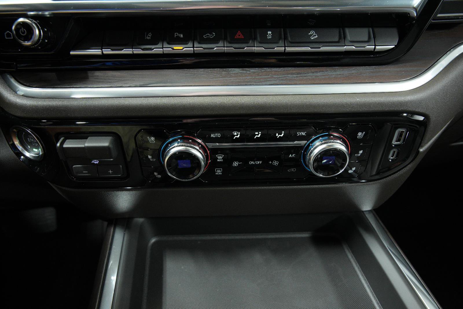 New 2026 GMC Sierra 2500 SLT w/ SLT Premium Package image 40