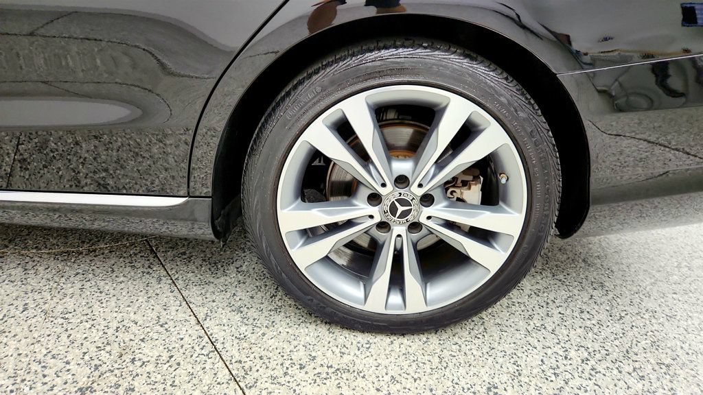Used 2019 Mercedes-Benz C 300 Sedan w/ Premium Package image 9