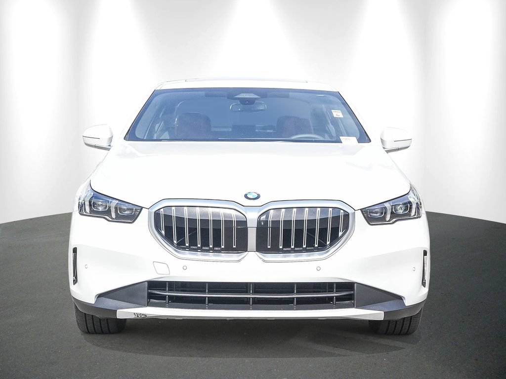 Used 2026 BMW 530i RWD image 2
