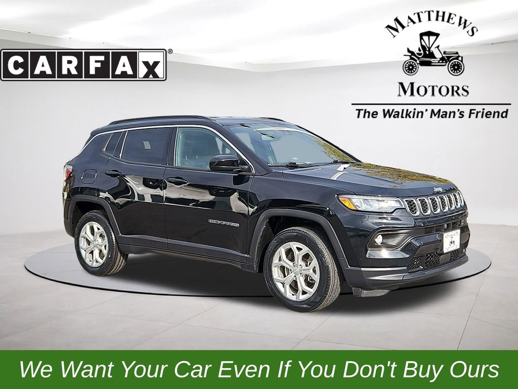 Used 2024 Jeep Compass Latitude image 1