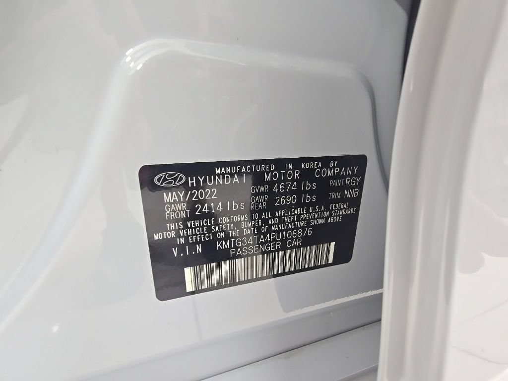 Used 2023 Genesis G70 2.0T RWD image 10