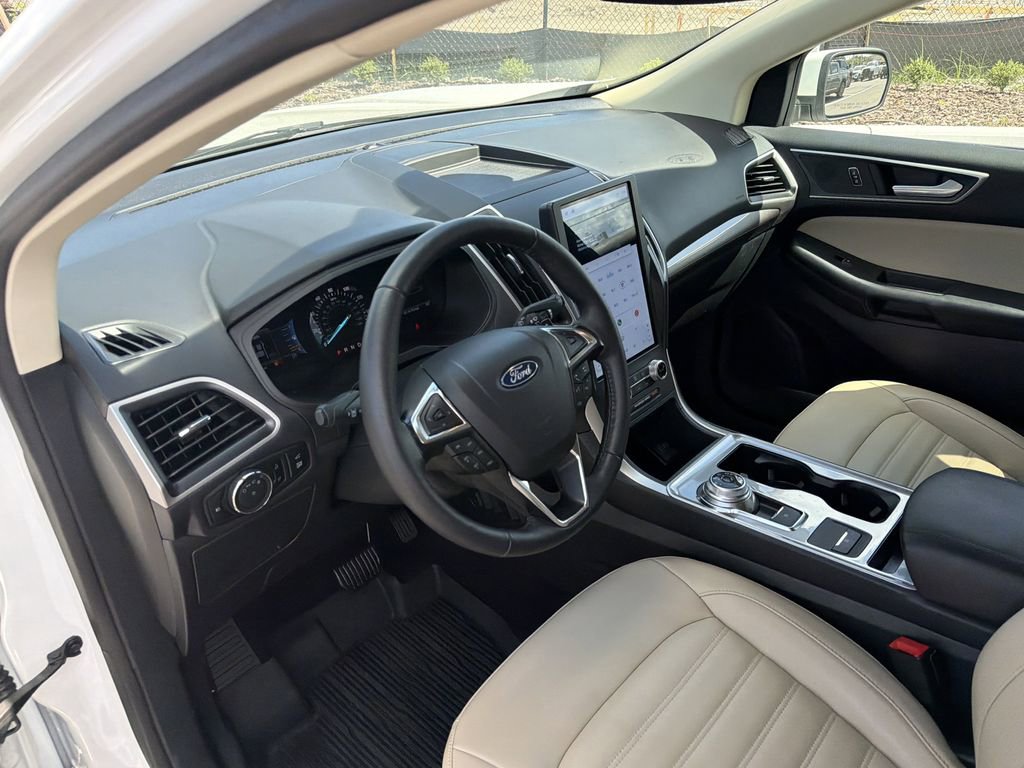 Certified 2024 Ford Edge SEL w/ Convenience Package AWD/4WD image 18