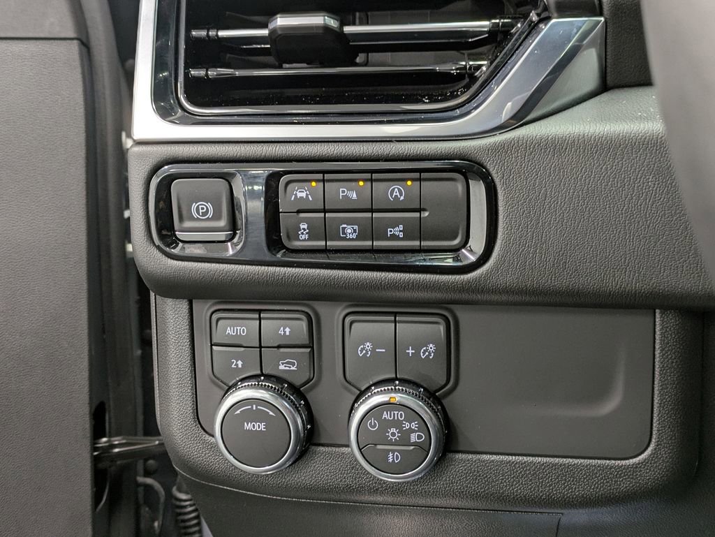 Used 2026 GMC Yukon XL Denali w/ Sun & Power Step Package AWD/4WD image 20