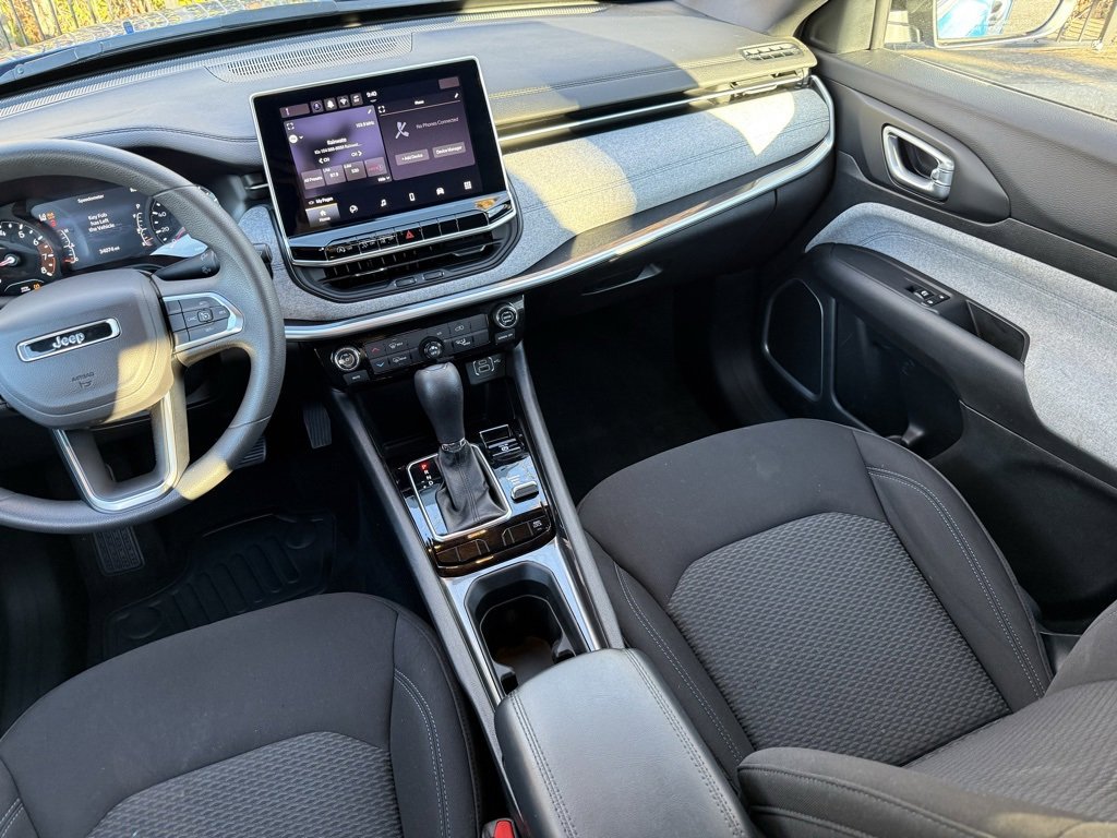 Used 2024 Jeep Compass Sport image 28