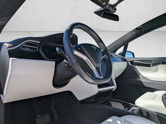 Used 2017 Tesla Model X 90D image 10