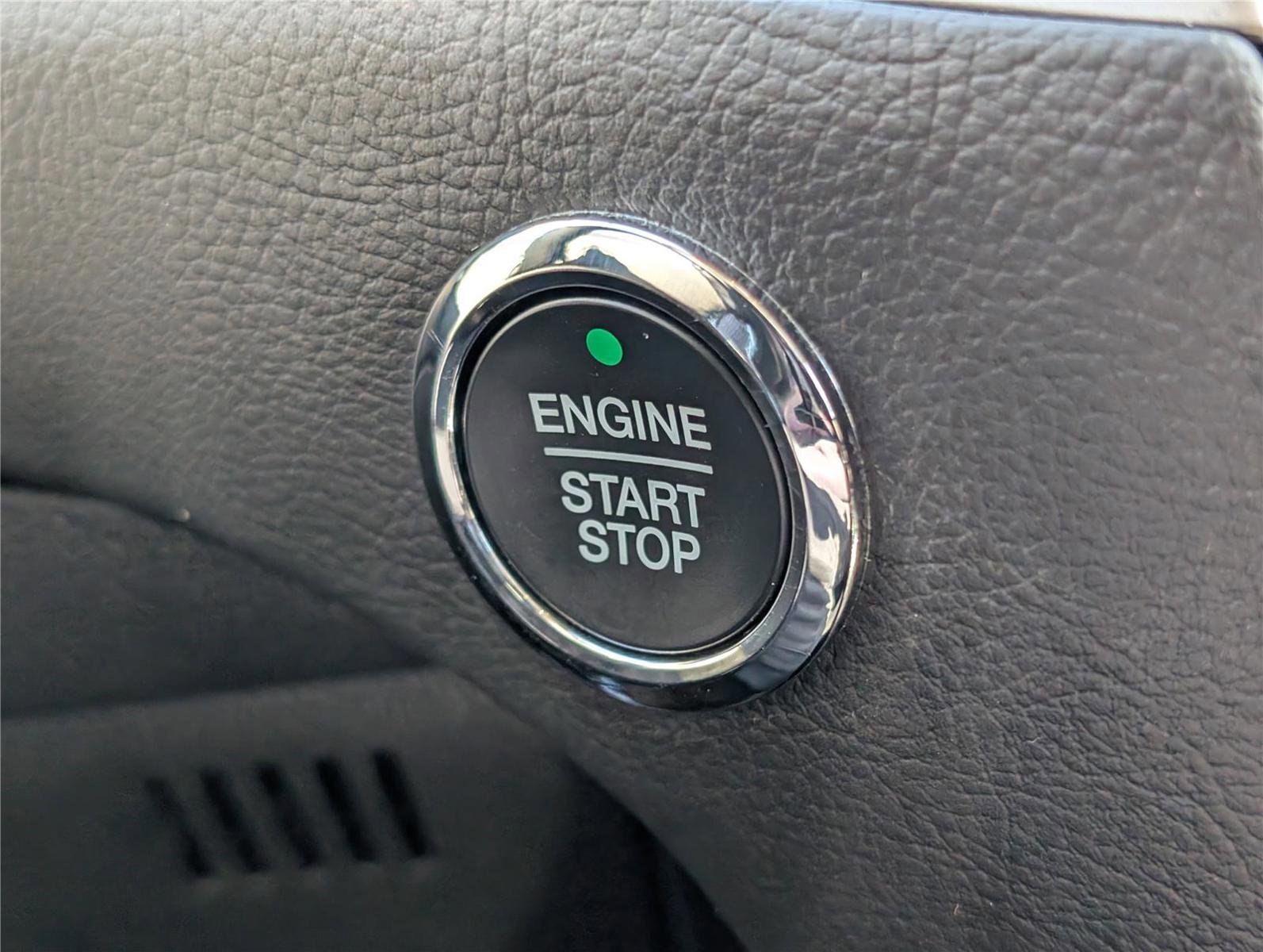 Used 2022 Ford Edge SEL w/ Convenience Package image 25