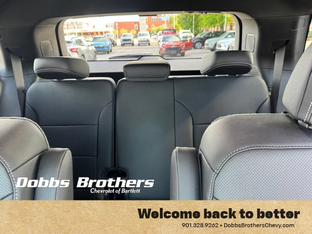 Used 2026 Chevrolet Traverse LT w/ Driver Confidence Package AWD/4WD image 36
