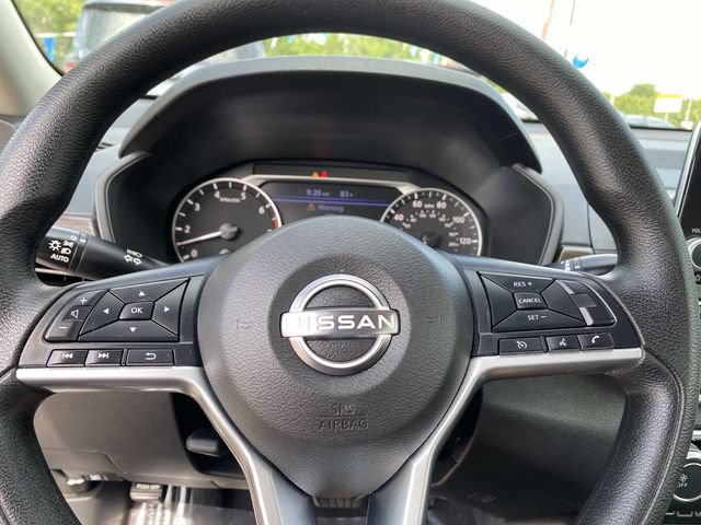Used 2024 Nissan Altima 2.5 SV FWD image 12