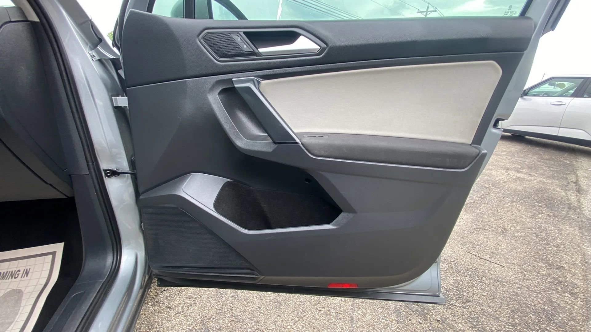 Used 2019 Volkswagen Tiguan S image 22