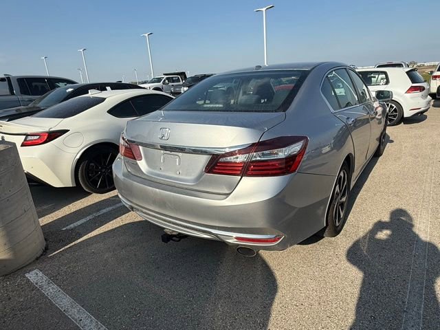 Used 2016 Honda Accord EX image 2