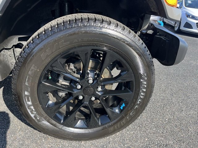 Used 2023 Jeep Wrangler Unlimited Sahara w/ Cold Weather Group image 35