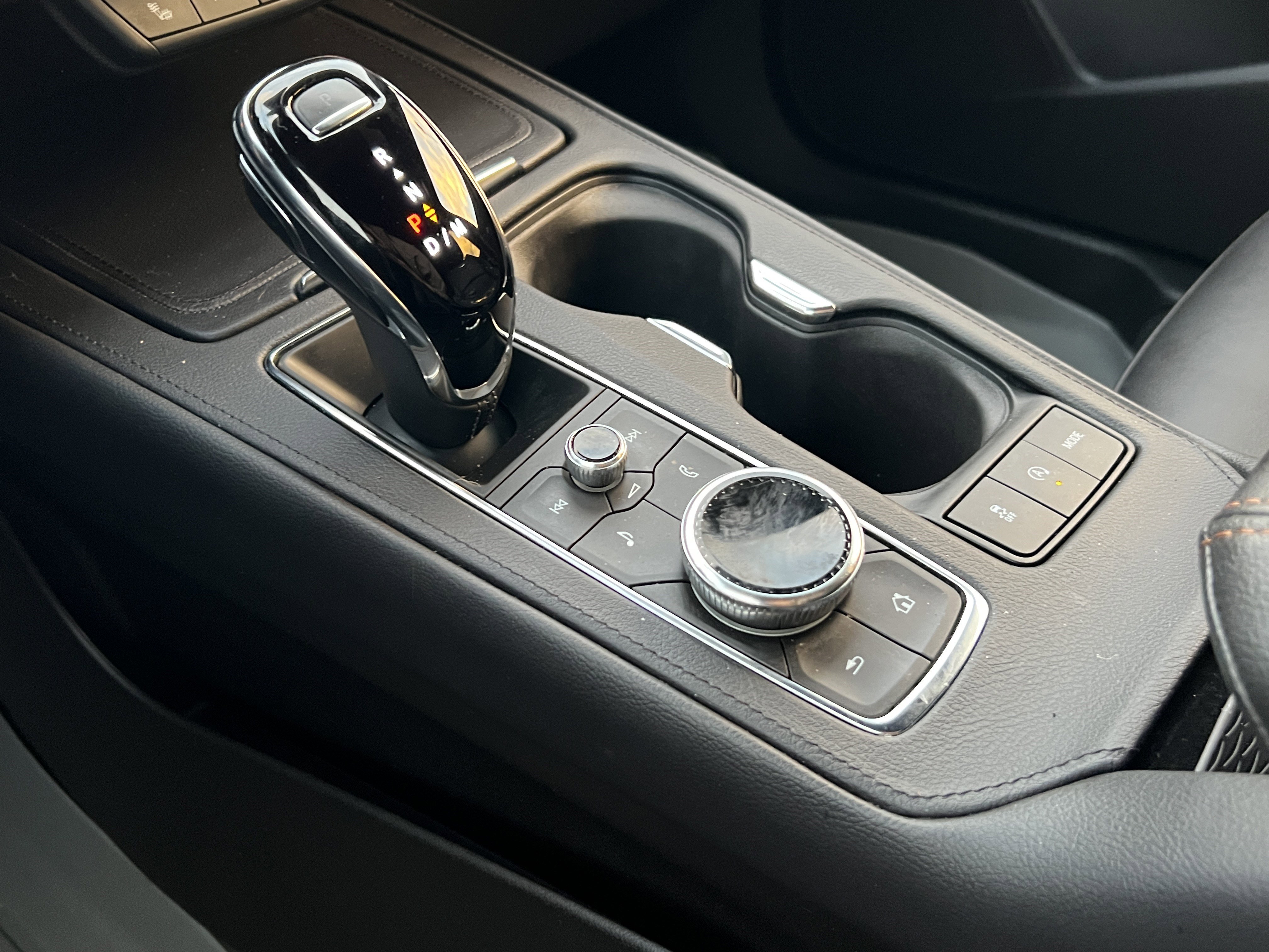 Used 2023 Cadillac XT4 Sport image 32