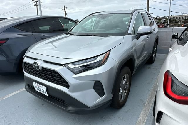 Used 2025 Toyota RAV4 XLE FWD image 1