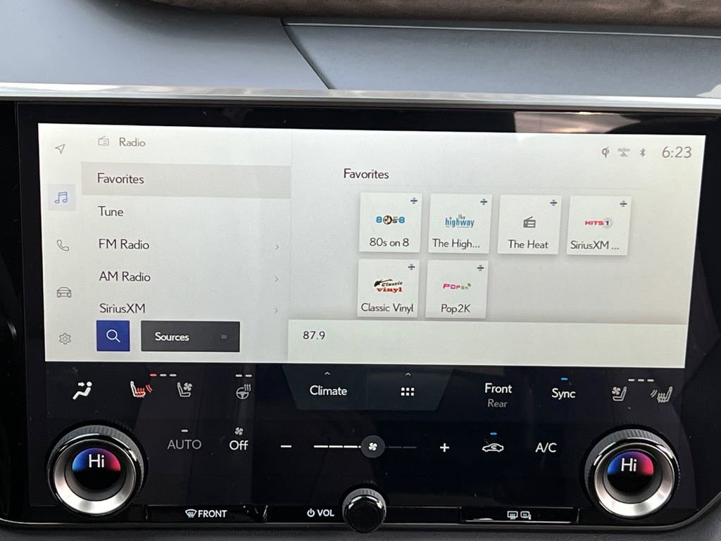 New 2026 Lexus RX 450h AWD image 17